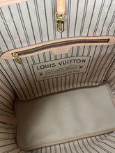 Load image into Gallery viewer, Louis Vuitton neverfull MM