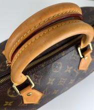 Load image into Gallery viewer, Louis Vuitton speedy 30 in monogram