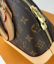 Load image into Gallery viewer, Louis Vuitton alma bb in monogram