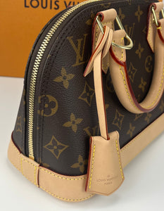 Louis Vuitton alma bb in monogram