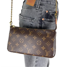 Load image into Gallery viewer, Louis Vuitton pochette accessories in monogram