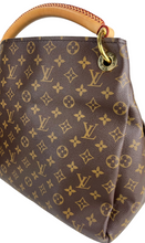 Load image into Gallery viewer, Louis Vuitton artsy MM