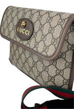 Load image into Gallery viewer, Gucci GG supreme noe belt bag