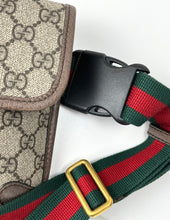 Load image into Gallery viewer, Gucci GG supreme noe belt bag