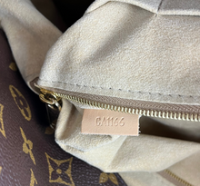 Load image into Gallery viewer, Louis Vuitton artsy MM