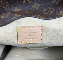 Load image into Gallery viewer, Louis Vuitton artsy MM