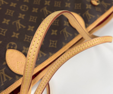 Load image into Gallery viewer, Louis Vuitton neverfull MM monogram