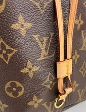 Load image into Gallery viewer, Louis Vuitton neverfull MM monogram