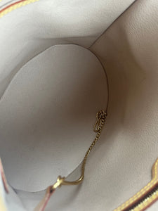 Louis Vuitton petit bucket bag in monogram