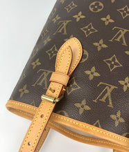 Load image into Gallery viewer, Louis Vuitton petit bucket bag in monogram