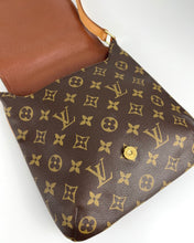 Load image into Gallery viewer, Louis Vuitton musette salsa in monogram