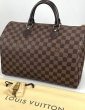 Load image into Gallery viewer, Louis Vuitton speedy 35 damier