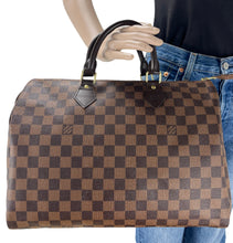 Load image into Gallery viewer, Louis Vuitton speedy 35 damier