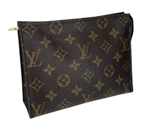 Louis Vuitton toiletry 19