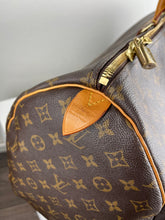 Load image into Gallery viewer, Louis Vuitton keepall 60 in monogram