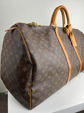 Load image into Gallery viewer, Louis Vuitton keepall 60 in monogram