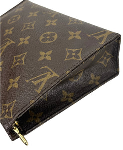 Louis Vuitton toiletry 19