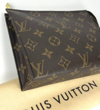 Load image into Gallery viewer, Louis Vuitton toiletry 19