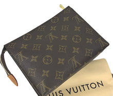 Load image into Gallery viewer, Louis Vuitton toiletry 19