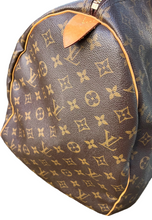 Load image into Gallery viewer, Louis Vuitton keepall 60 in monogram