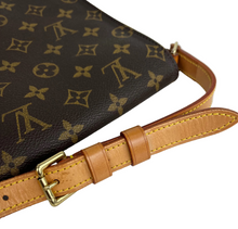 Load image into Gallery viewer, Louis Vuitton musette salsa in monogram
