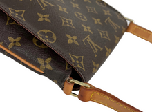 Load image into Gallery viewer, Louis Vuitton musette salsa in monogram
