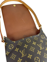 Load image into Gallery viewer, Louis Vuitton musette salsa in monogram