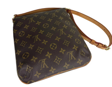 Load image into Gallery viewer, Louis Vuitton musette salsa in monogram