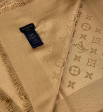 Load image into Gallery viewer, Louis Vuitton classique caramel monogram shawl