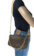 Load image into Gallery viewer, Louis Vuitton pochette accessories in monogram