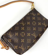 Load image into Gallery viewer, Louis Vuitton pochette accessories in monogram