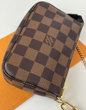 Load image into Gallery viewer, Louis Vuitton mini pochette in damier ebene