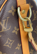 Load image into Gallery viewer, Louis Vuitton Speedy 25 bandouliere in monogram