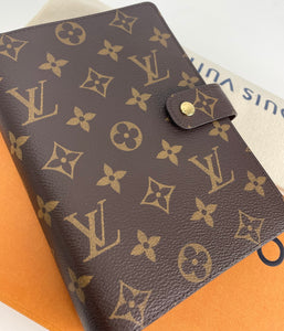 Louis Vuitton Medium ring agenda cover in monogram – Lady Clara's
