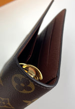 Load image into Gallery viewer, Louis Vuitton Medium ring agenda cover in monogram