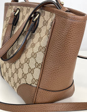 Load image into Gallery viewer, Gucci GG small Bree crossbody tote