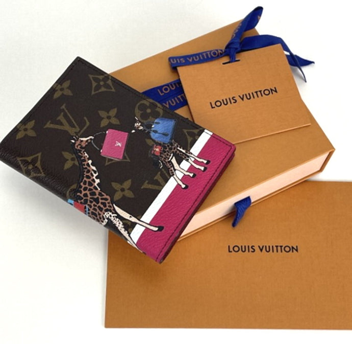 Louis Vuitton passport cover christmas animation 2017