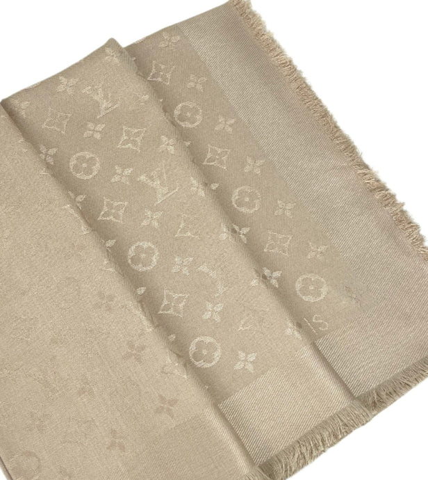 Louis Vuitton monogram classic shawl in ivorie