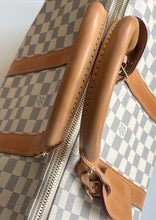 Load image into Gallery viewer, Louis Vuitton keepall 45  in damier azur