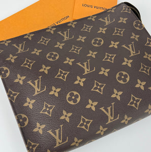 Louis Vuitton toiletry 26