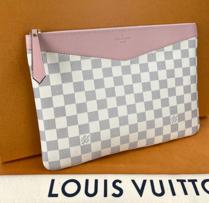 Louis Vuitton daily pouch in damier azur canvas