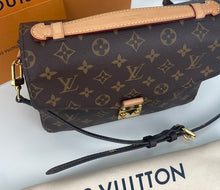 Load image into Gallery viewer, Louis Vuitton pochette metis in monogram