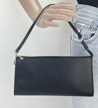 Load image into Gallery viewer, Louis Vuitton pochette accessories epi black