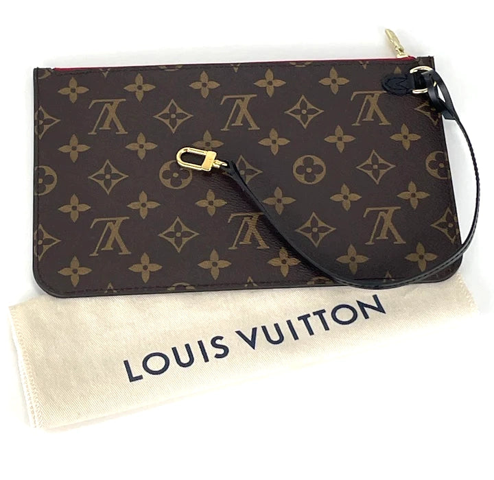 Louis Vuitton pochette monogram World Tour