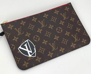Louis Vuitton pochette monogram World Tour