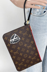 Louis Vuitton pochette monogram World Tour