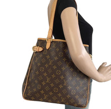 Load image into Gallery viewer, Louis Vuitton batignolles vertical