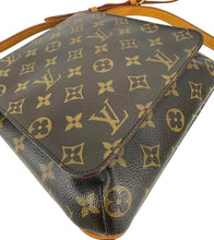 Load image into Gallery viewer, Louis Vuitton musette salsa in monogram