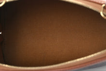 Load image into Gallery viewer, Celine clutch on chain in triomphe canvas and lambskin