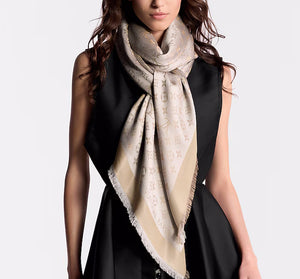 Louis Vuitton shine shawl greige